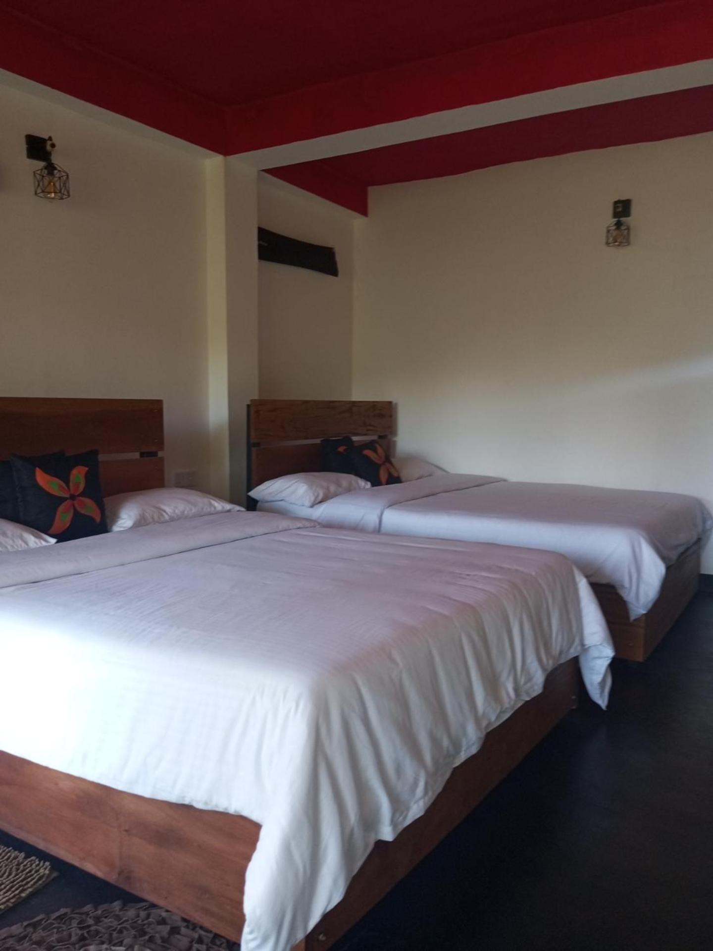 Chanidu Ella Inn Экстерьер фото