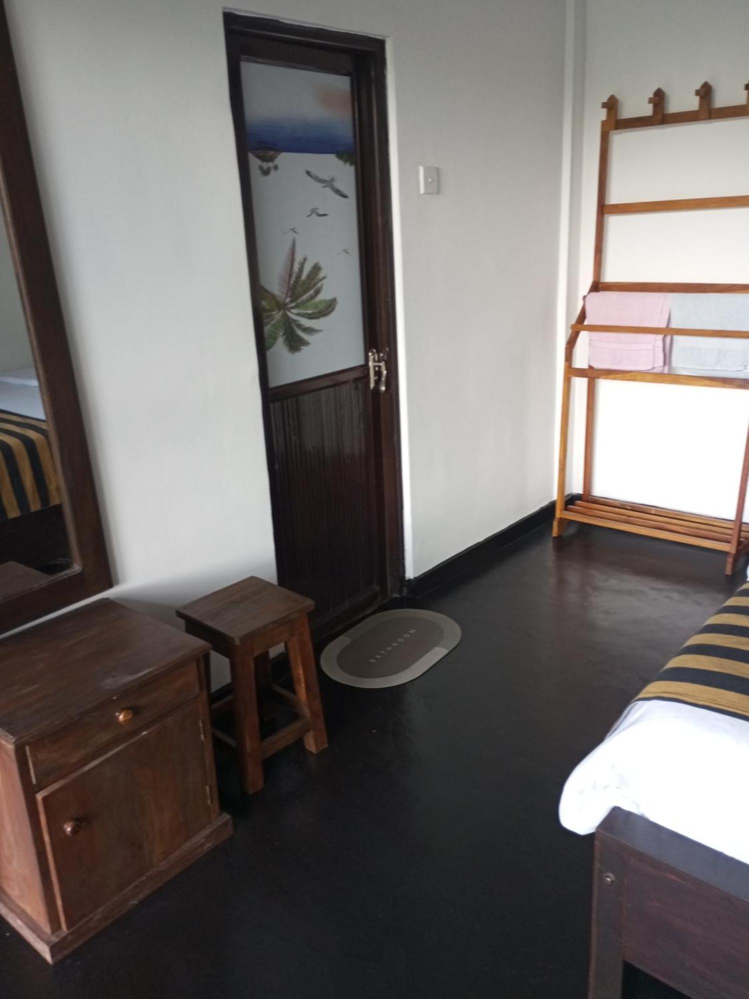 Chanidu Ella Inn Экстерьер фото