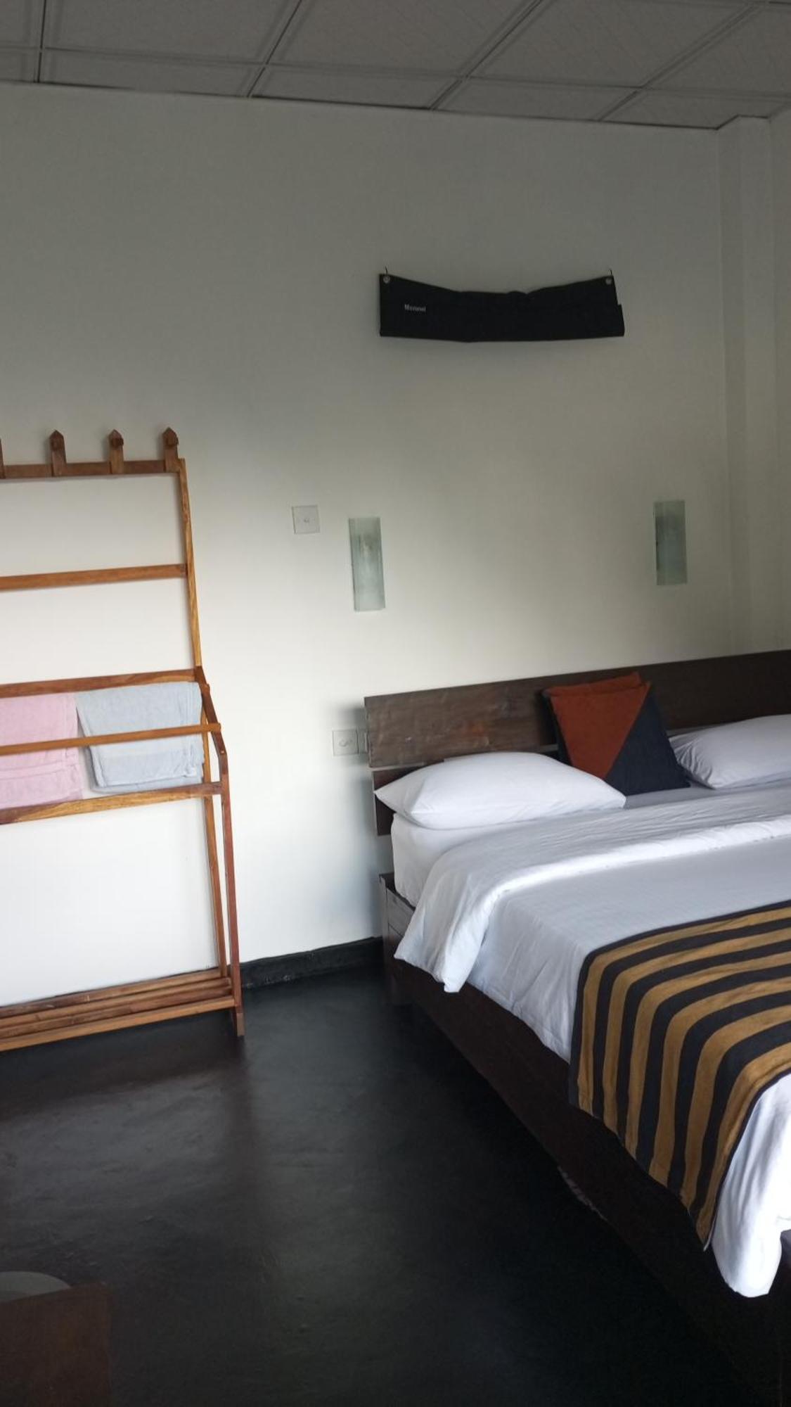 Chanidu Ella Inn Экстерьер фото