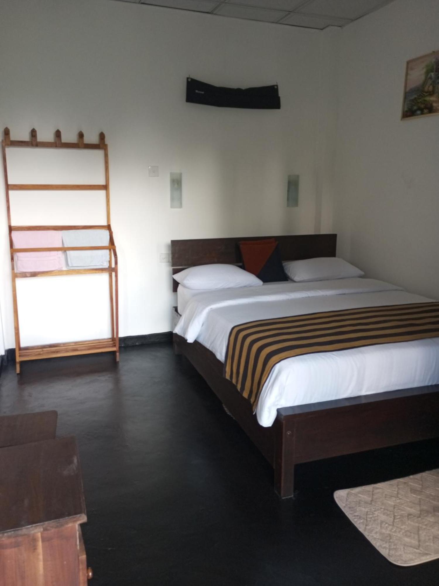 Chanidu Ella Inn Экстерьер фото